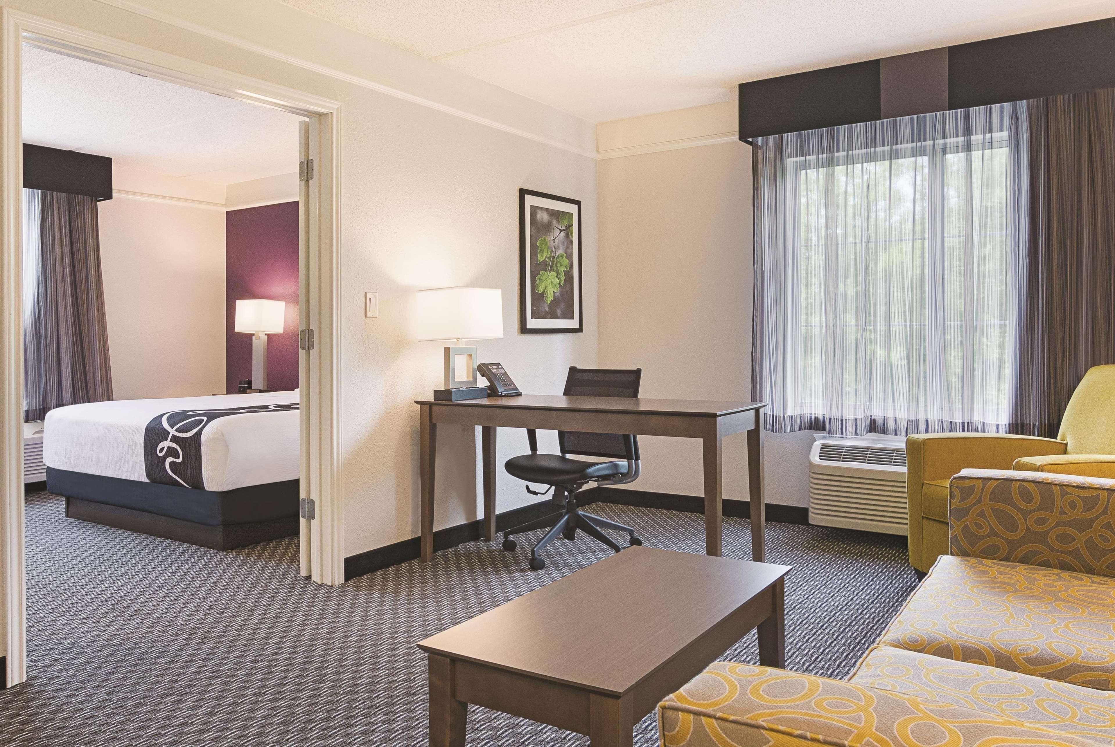 La Quinta By Wyndham Atlanta Perimeter Medical Hotel Sandy Springs Exterior foto